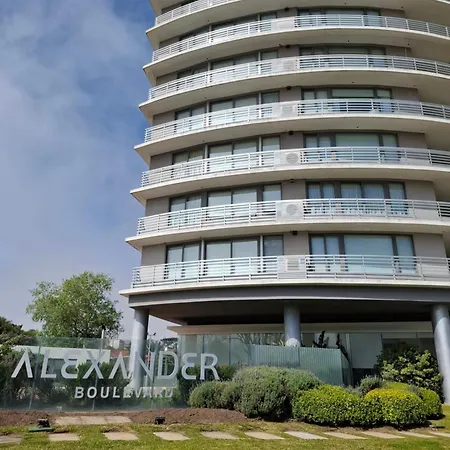 Alexander Boulevard - Apartamento En Piso Alto